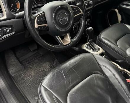 Серый Джип Ренегат, объемом двигателя 2.36 л и пробегом 179 тыс. км за 12700 $, фото 5 на Automoto.ua