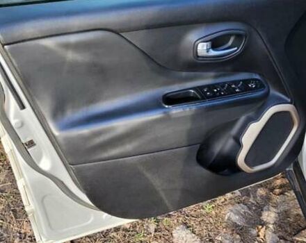 Сірий Джип Ренегат, об'ємом двигуна 2.36 л та пробігом 93 тис. км за 14000 $, фото 13 на Automoto.ua