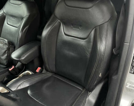 Серый Джип Ренегат, объемом двигателя 2.4 л и пробегом 174 тыс. км за 11400 $, фото 24 на Automoto.ua