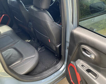 Джип Ренегат 2016 в Киеве на Automoto.ua Серый Джип Ренегат, объемом двигателя 2.36 л и пробегом 135 тыс. км за 13000 $, фото 7 на Automoto.ua