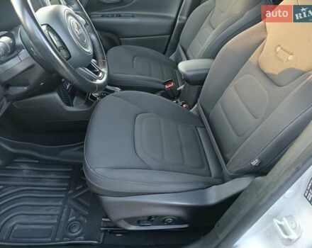 Джип Ренегат 2017 в Полтаве на Automoto.ua Серый Джип Ренегат, объемом двигателя 2.4 л и пробегом 109 тыс. км за 14650 $, фото 25 на Automoto.ua