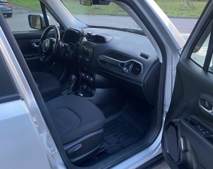 Джип Ренегат 2017 в Ровно на Automoto.ua Серый Джип Ренегат, объемом двигателя 2.4 л и пробегом 215 тыс. км за 14500 $, фото 8 на Automoto.ua