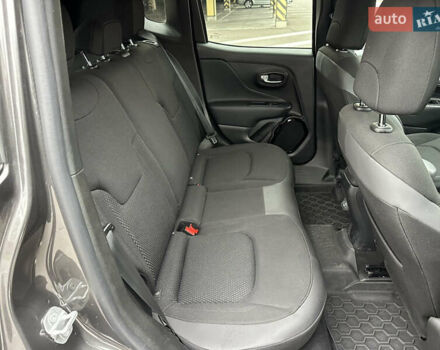 Сірий Джип Ренегат, об'ємом двигуна 2.36 л та пробігом 53 тис. км за 13200 $, фото 23 на Automoto.ua