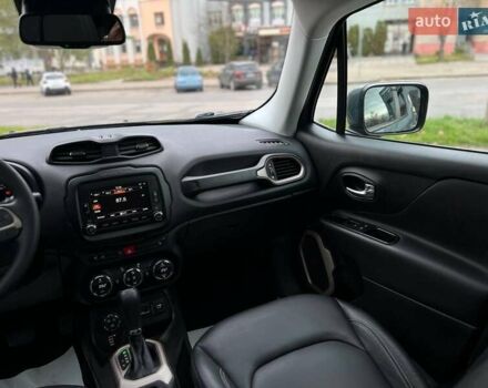 Джип Ренегат 2017 в Львове на Automoto.ua Серый Джип Ренегат, объемом двигателя 1.96 л и пробегом 80 тыс. км за 16900 $, фото 42 на Automoto.ua