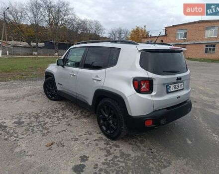 Джип Ренегат 2017 в Полтаве на Automoto.ua Серый Джип Ренегат, объемом двигателя 2.4 л и пробегом 109 тыс. км за 14650 $, фото 8 на Automoto.ua