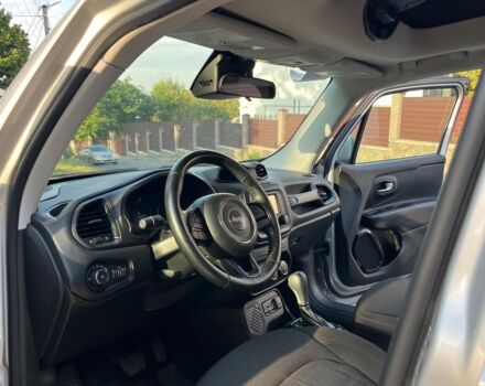 Серый Джип Ренегат, объемом двигателя 2.4 л и пробегом 106 тыс. км за 13490 $, фото 3 на Automoto.ua