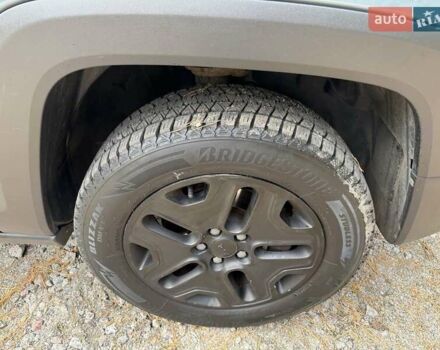 Серый Джип Ренегат, объемом двигателя 2.36 л и пробегом 72 тыс. км за 15334 $, фото 8 на Automoto.ua