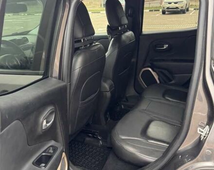 Серый Джип Ренегат, объемом двигателя 2.36 л и пробегом 233 тыс. км за 12900 $, фото 16 на Automoto.ua