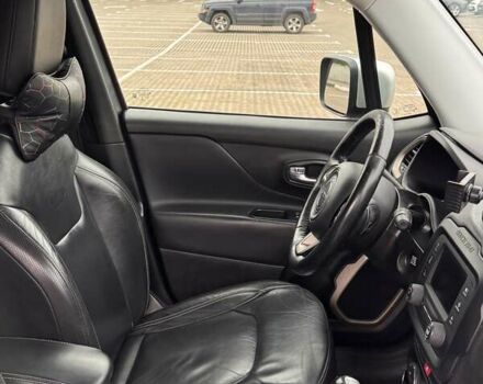 Серый Джип Ренегат, объемом двигателя 2.36 л и пробегом 233 тыс. км за 12900 $, фото 59 на Automoto.ua