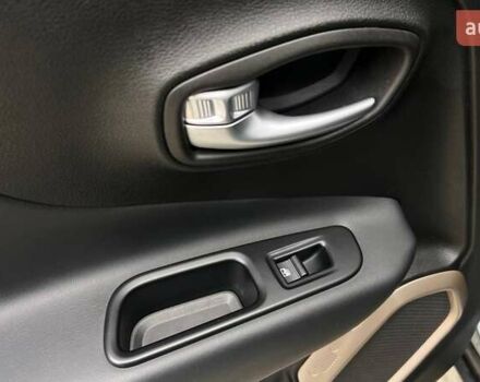 Джип Ренегат 2017 в Львове на Automoto.ua Серый Джип Ренегат, объемом двигателя 1.96 л и пробегом 80 тыс. км за 16900 $, фото 39 на Automoto.ua