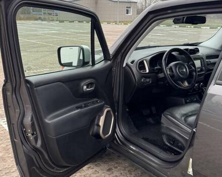 Серый Джип Ренегат, объемом двигателя 2.36 л и пробегом 233 тыс. км за 12900 $, фото 22 на Automoto.ua