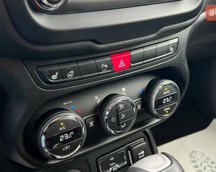 Джип Ренегат 2017 в Львове на Automoto.ua Серый Джип Ренегат, объемом двигателя 1.96 л и пробегом 80 тыс. км за 16900 $, фото 19 на Automoto.ua