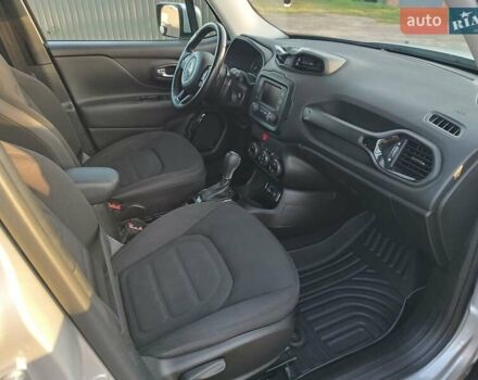 Джип Ренегат 2017 в Полтаве на Automoto.ua Серый Джип Ренегат, объемом двигателя 2.4 л и пробегом 109 тыс. км за 14650 $, фото 22 на Automoto.ua