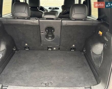 Серый Джип Ренегат, объемом двигателя 2.36 л и пробегом 233 тыс. км за 12900 $, фото 6 на Automoto.ua