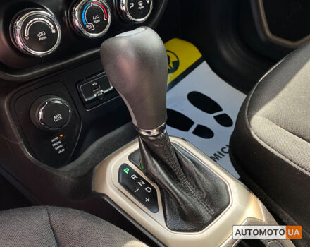 Серый Джип Ренегат, объемом двигателя 2.4 л и пробегом 180 тыс. км за 12400 $, фото 20 на Automoto.ua