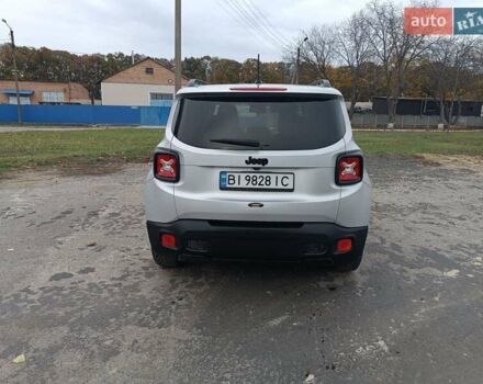Джип Ренегат 2017 в Полтаве на Automoto.ua Серый Джип Ренегат, объемом двигателя 2.4 л и пробегом 109 тыс. км за 14650 $, фото 5 на Automoto.ua