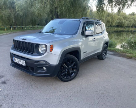 Джип Ренегат 2017 в Ровно на Automoto.ua Серый Джип Ренегат, объемом двигателя 2.4 л и пробегом 215 тыс. км за 14500 $, фото 3 на Automoto.ua