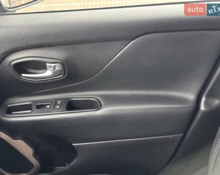 Серый Джип Ренегат, объемом двигателя 2.36 л и пробегом 233 тыс. км за 12900 $, фото 34 на Automoto.ua