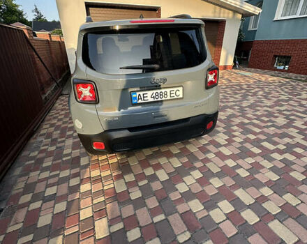 Сірий Джип Ренегат, об'ємом двигуна 2.36 л та пробігом 70 тис. км за 16500 $, фото 2 на Automoto.ua