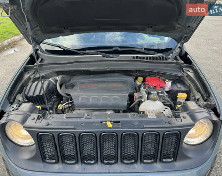 Джип Ренегат 2018 в Киеве на Automoto.ua Серый Джип Ренегат, объемом двигателя 2.36 л и пробегом 117 тыс. км за 14800 $, фото 27 на Automoto.ua