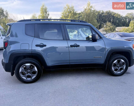 Серый Джип Ренегат, объемом двигателя 2.36 л и пробегом 211 тыс. км за 11300 $, фото 11 на Automoto.ua