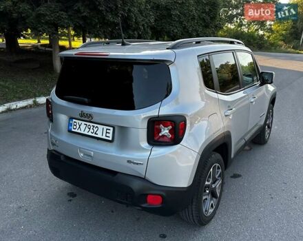 Серый Джип Ренегат, объемом двигателя 2.36 л и пробегом 72 тыс. км за 13500 $, фото 4 на Automoto.ua