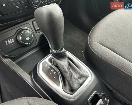 Серый Джип Ренегат, объемом двигателя 2.36 л и пробегом 105 тыс. км за 15999 $, фото 23 на Automoto.ua