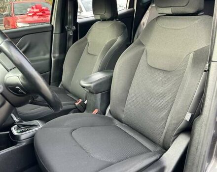 Серый Джип Ренегат, объемом двигателя 2.36 л и пробегом 81 тыс. км за 13700 $, фото 22 на Automoto.ua