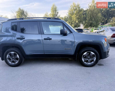 Серый Джип Ренегат, объемом двигателя 2.36 л и пробегом 211 тыс. км за 11300 $, фото 10 на Automoto.ua