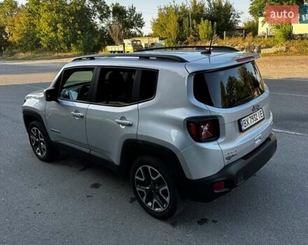 Серый Джип Ренегат, объемом двигателя 2.36 л и пробегом 72 тыс. км за 13500 $, фото 3 на Automoto.ua