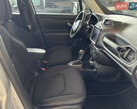 Серый Джип Ренегат, объемом двигателя 2.36 л и пробегом 158 тыс. км за 14500 $, фото 10 на Automoto.ua