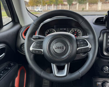 Джип Ренегат 2018 в Киеве на Automoto.ua Серый Джип Ренегат, объемом двигателя 2.36 л и пробегом 117 тыс. км за 14800 $, фото 12 на Automoto.ua