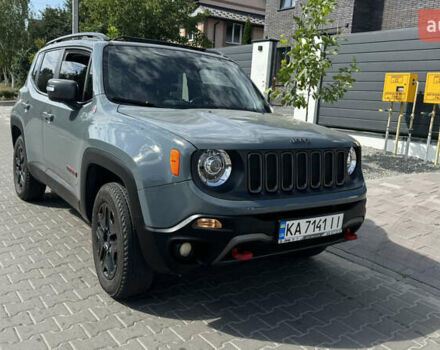 Серый Джип Ренегат, объемом двигателя 2.36 л и пробегом 150 тыс. км за 16500 $, фото 2 на Automoto.ua