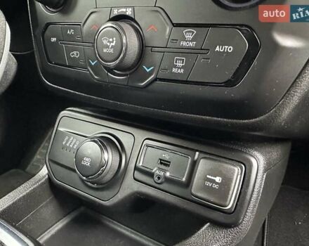 Серый Джип Ренегат, объемом двигателя 2.36 л и пробегом 105 тыс. км за 15999 $, фото 55 на Automoto.ua