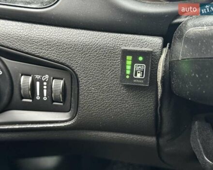 Сірий Джип Ренегат, об'ємом двигуна 2.4 л та пробігом 57 тис. км за 16200 $, фото 17 на Automoto.ua