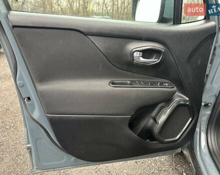 Серый Джип Ренегат, объемом двигателя 2.36 л и пробегом 105 тыс. км за 15999 $, фото 22 на Automoto.ua