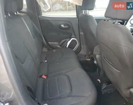 Сірий Джип Ренегат, об'ємом двигуна 2.36 л та пробігом 127 тис. км за 7300 $, фото 10 на Automoto.ua