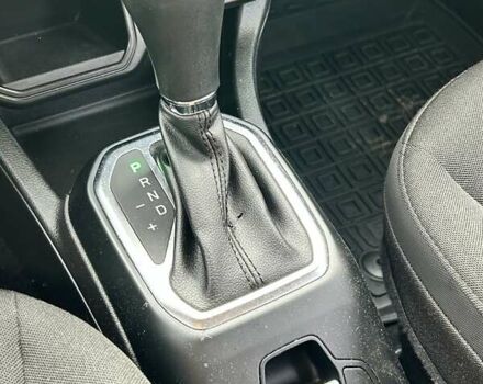 Серый Джип Ренегат, объемом двигателя 2.36 л и пробегом 81 тыс. км за 13700 $, фото 19 на Automoto.ua