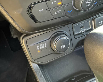 Джип Ренегат 2018 в Калуше на Automoto.ua Серый Джип Ренегат, объемом двигателя 2.4 л и пробегом 172 тыс. км за 13200 $, фото 11 на Automoto.ua