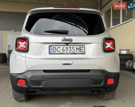 Серый Джип Ренегат, объемом двигателя 2.36 л и пробегом 158 тыс. км за 14500 $, фото 6 на Automoto.ua