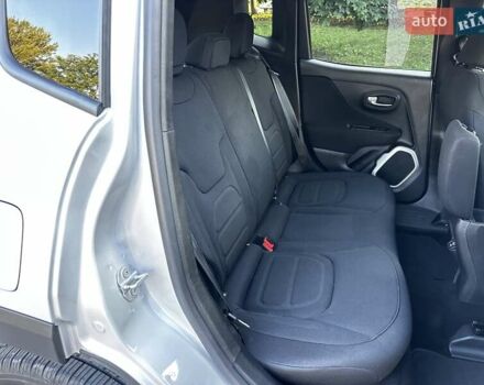 Серый Джип Ренегат, объемом двигателя 2.36 л и пробегом 72 тыс. км за 13500 $, фото 13 на Automoto.ua