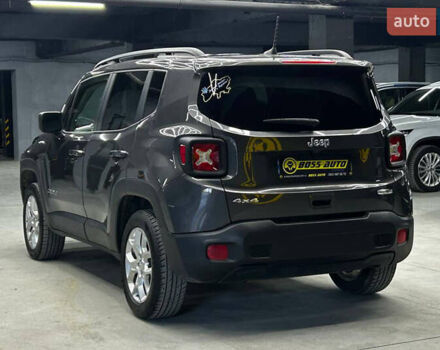 Джип Ренегат 2018 у Чернівцях на Automoto.ua Сірий Джип Ренегат, об'ємом двигуна 2.36 л та пробігом 145 тис. км за 12300 $, фото 3 на Automoto.ua