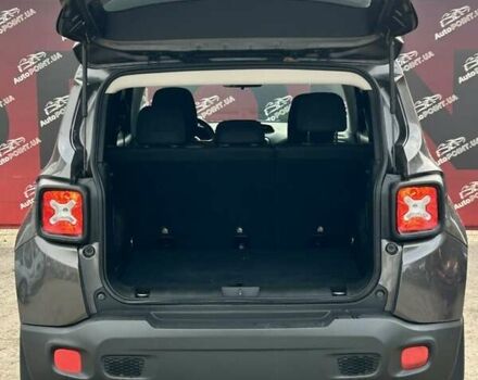 Серый Джип Ренегат, объемом двигателя 2.36 л и пробегом 81 тыс. км за 13700 $, фото 11 на Automoto.ua