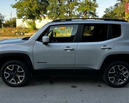 Серый Джип Ренегат, объемом двигателя 2.36 л и пробегом 72 тыс. км за 13500 $, фото 2 на Automoto.ua