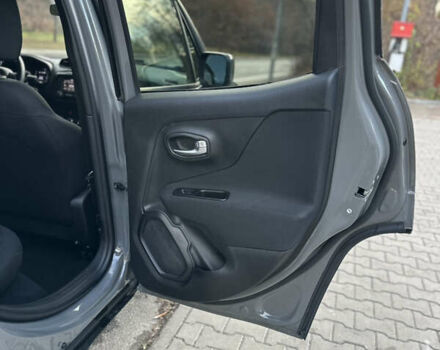 Серый Джип Ренегат, объемом двигателя 2.4 л и пробегом 100 тыс. км за 12900 $, фото 16 на Automoto.ua