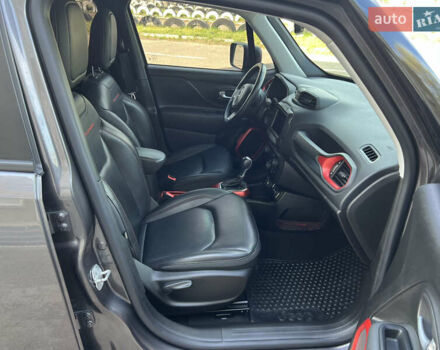 Серый Джип Ренегат, объемом двигателя 1.33 л и пробегом 58 тыс. км за 19999 $, фото 22 на Automoto.ua