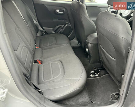 Сірий Джип Ренегат, об'ємом двигуна 2.4 л та пробігом 58 тис. км за 16500 $, фото 52 на Automoto.ua