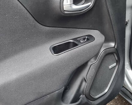 Серый Джип Ренегат, объемом двигателя 2.4 л и пробегом 84 тыс. км за 15600 $, фото 15 на Automoto.ua