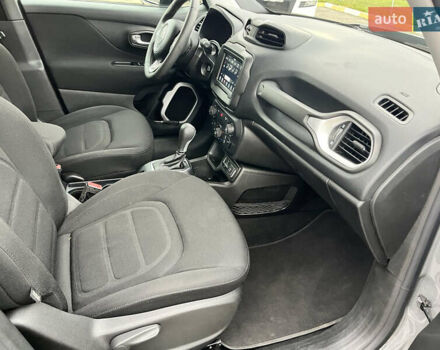 Сірий Джип Ренегат, об'ємом двигуна 2.4 л та пробігом 58 тис. км за 16500 $, фото 48 на Automoto.ua