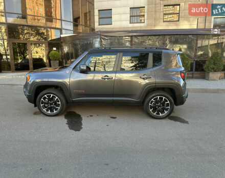 Джип Ренегат 2019 в Одессе на Automoto.ua Серый Джип Ренегат, объемом двигателя 1.33 л и пробегом 38 тыс. км за 19500 $, фото 14 на Automoto.ua